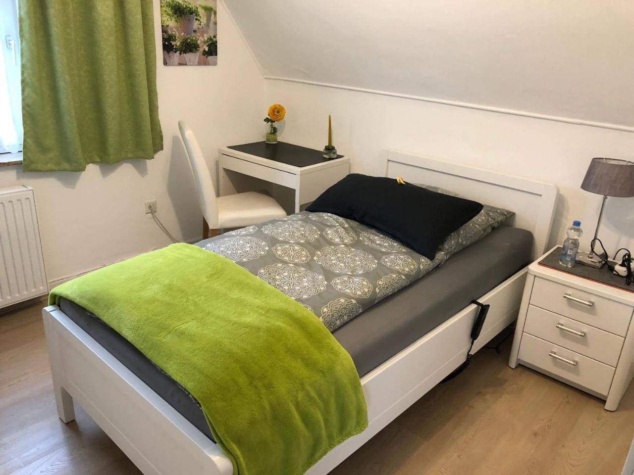 Messezimmer 4U Düsseldorf Exterior foto